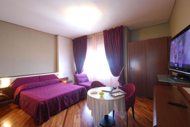 פסארו Nouvel Hotel Des Bains מראה חיצוני תמונה